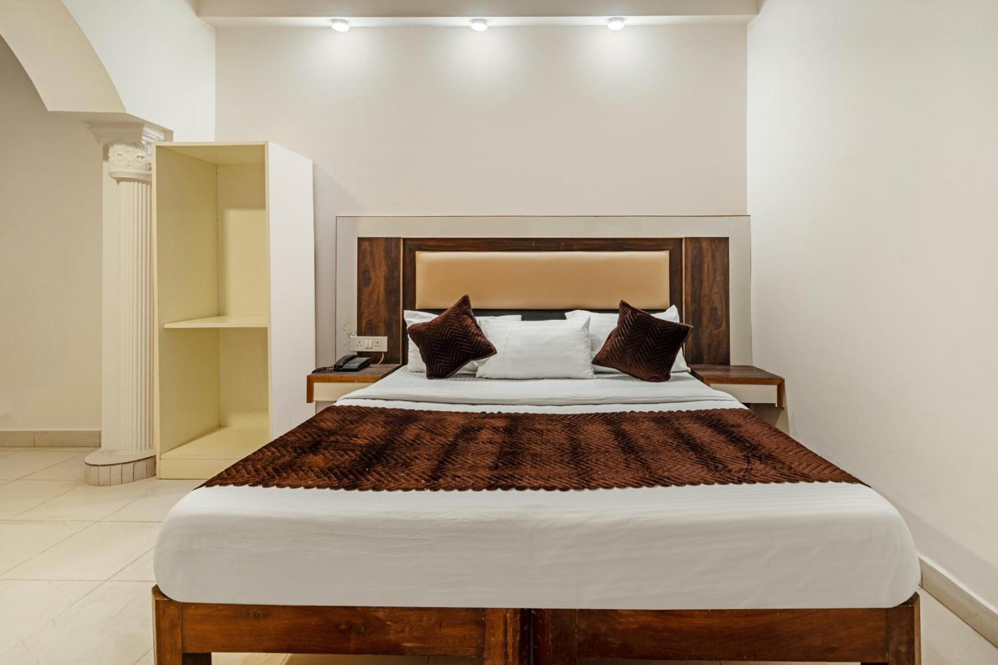 Hotel South Indian Delhi  Exterior photo