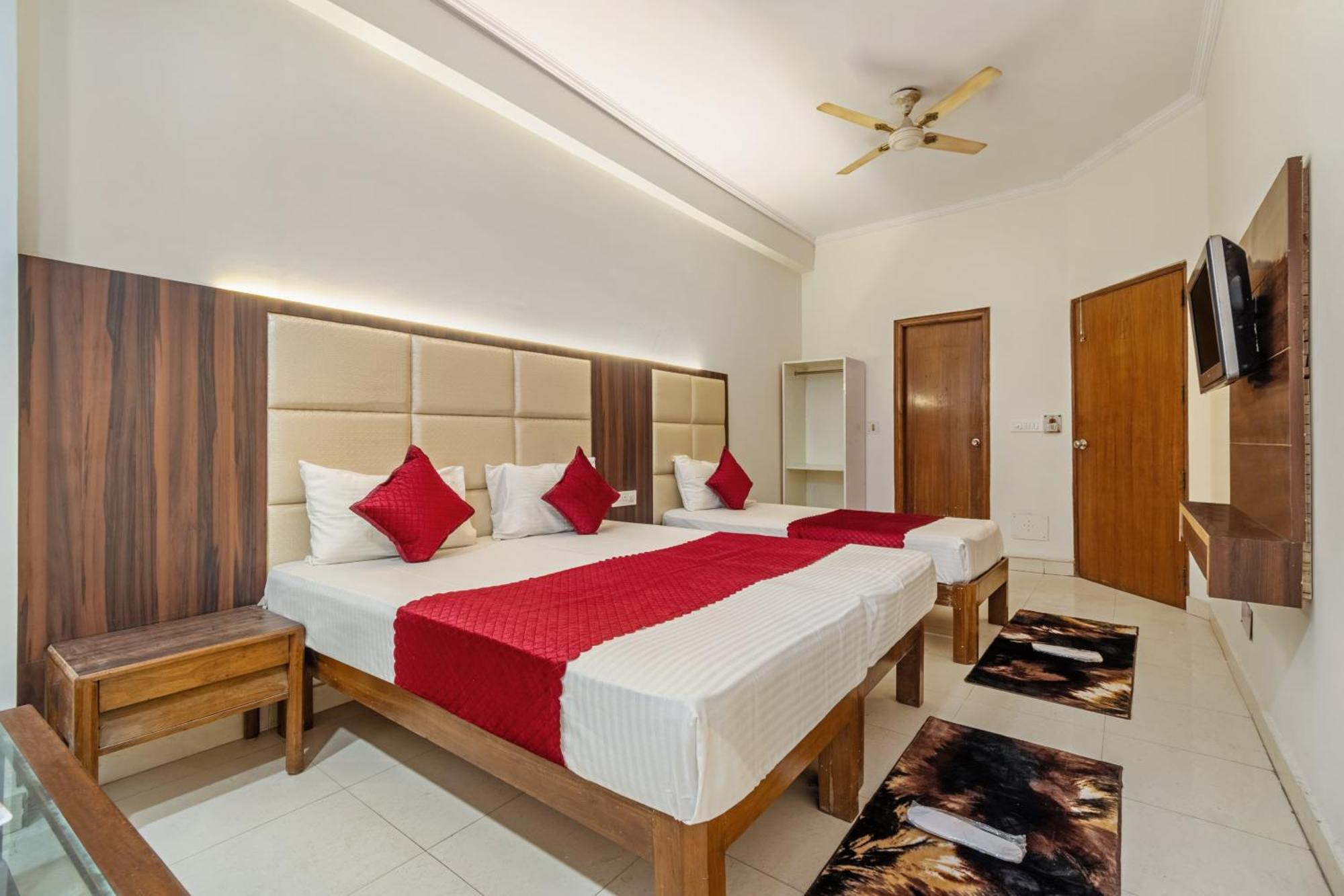 Hotel South Indian Delhi  Exterior photo